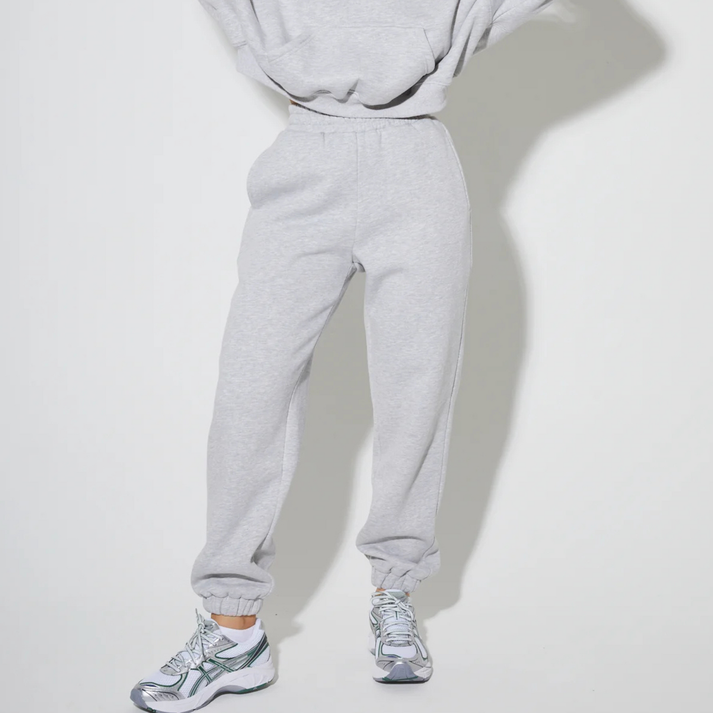 NUZZLO™ WOMEN'S TRACKSUIT